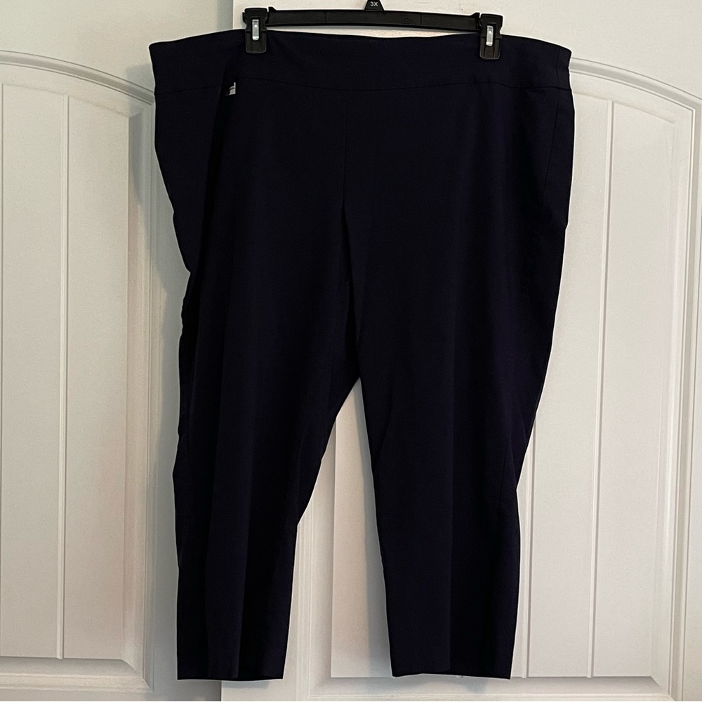 Alfani Navy Cropped dress Capris pull on